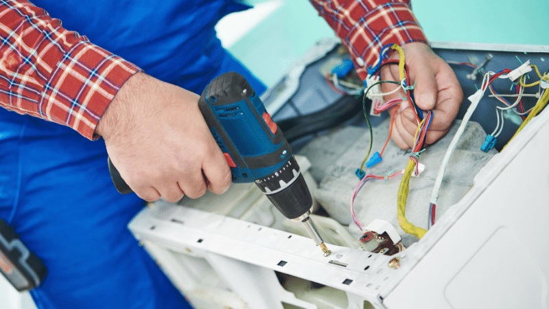 Turgutlu Vaillant Vaillant çamaşır makinesi kart tamiri – Su almama arızası orijinal parça ile giderildi. - Teknik servis örneği
